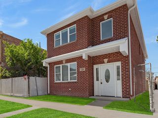128 N 22nd Avenue, Melrose Park, IL 60160