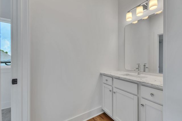 5917 Robertson Ave, Nashville, TN 37209