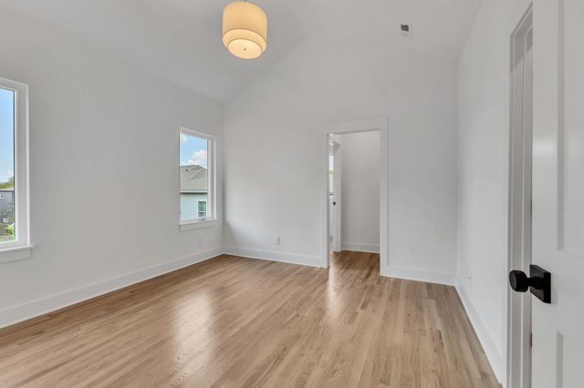 5917 Robertson Ave, Nashville, TN 37209