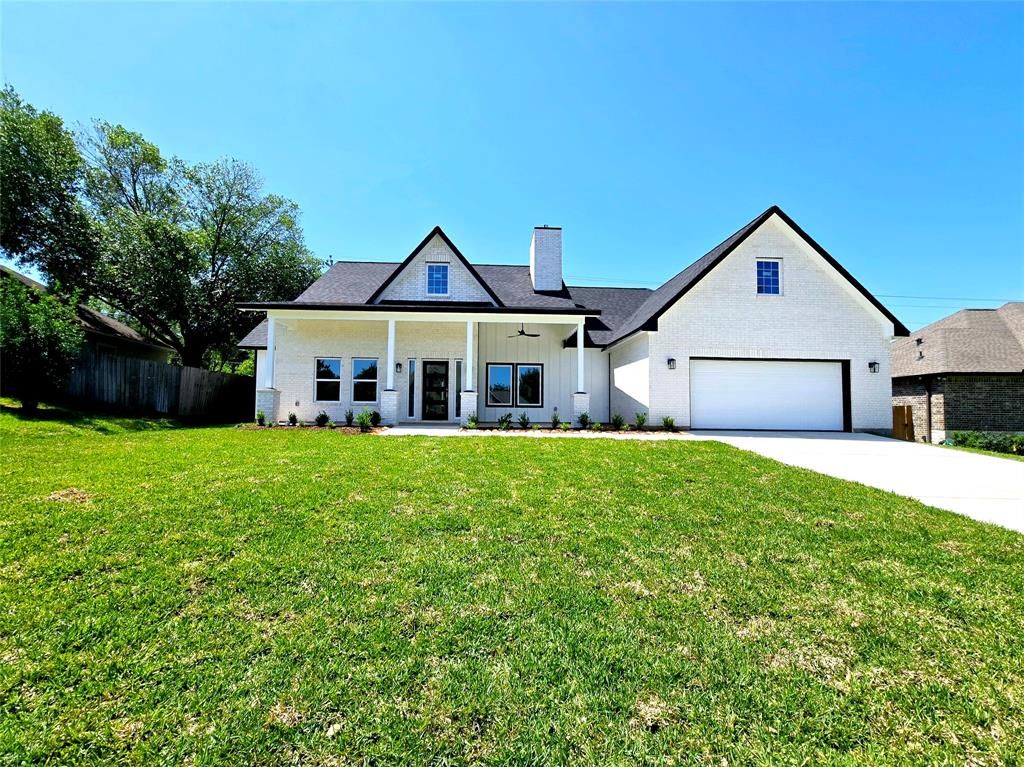 227 April Waters Drive W, Conroe, TX 77356