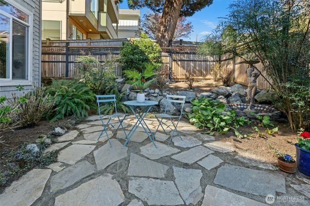 2641 E Valley Street, Seattle, WA 98112