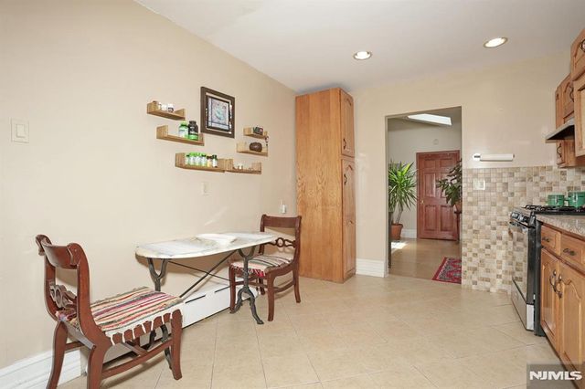 71 Lexington Avenue, Dumont, NJ 07628