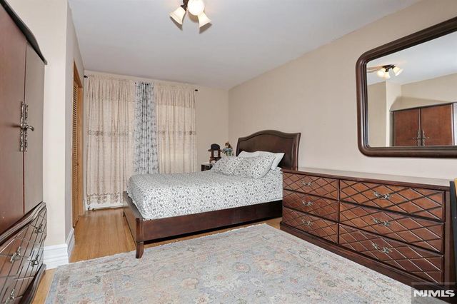 71 Lexington Avenue, Dumont, NJ 07628