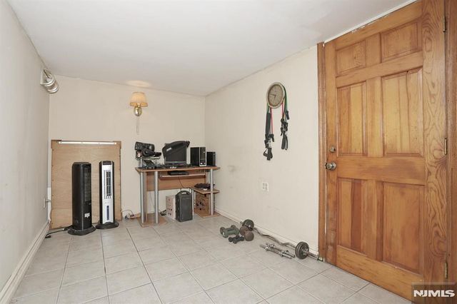 71 Lexington Avenue, Dumont, NJ 07628