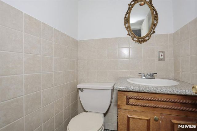 71 Lexington Avenue, Dumont, NJ 07628