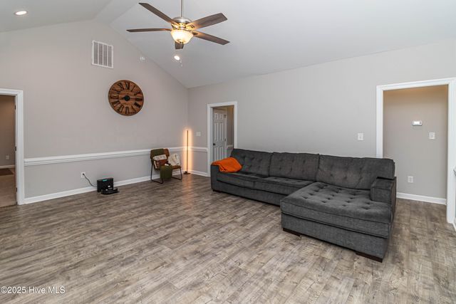 540 S Beston Road, La Grange, NC 28551