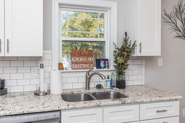 540 S Beston Road, La Grange, NC 28551