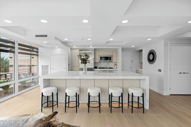 7137 E RANCHO VISTA Drive 5001, Scottsdale, AZ 85251