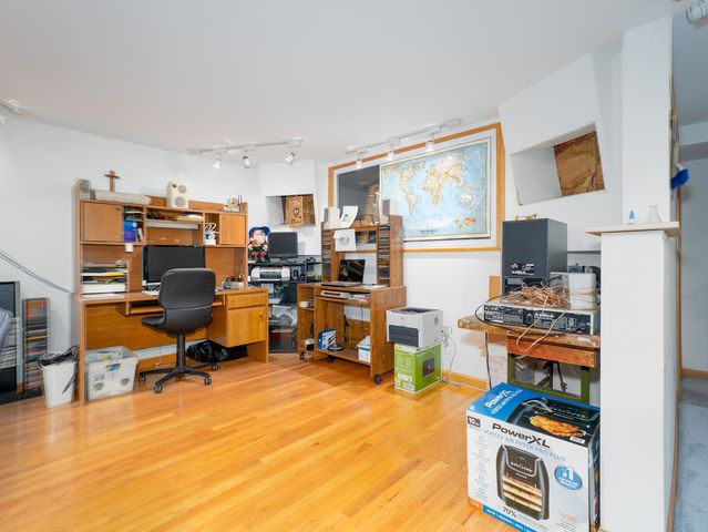 3308 N Octavia Avenue, Chicago, IL 60634