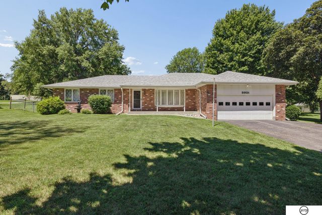 3921 S Folsom Street, Lincoln, NE 68522