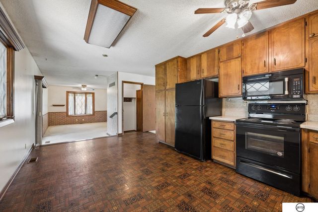 3921 S Folsom Street, Lincoln, NE 68522