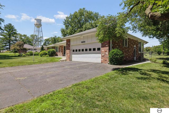 3921 S Folsom Street, Lincoln, NE 68522