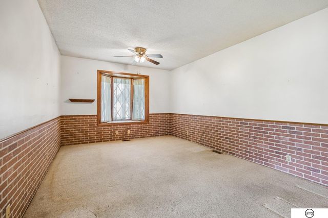 3921 S Folsom Street, Lincoln, NE 68522