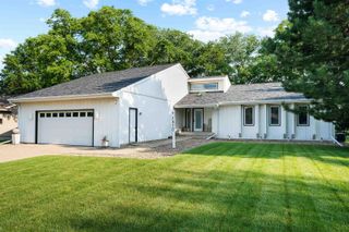 1810 Donald Drive, Cedar Falls, IA 50613