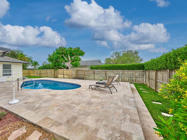 1267 SUMMERWOOD Circle, Wellington, FL 33414