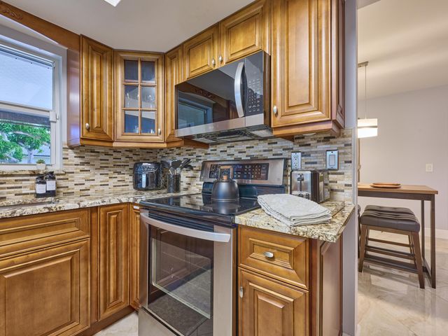 1267 SUMMERWOOD Circle, Wellington, FL 33414
