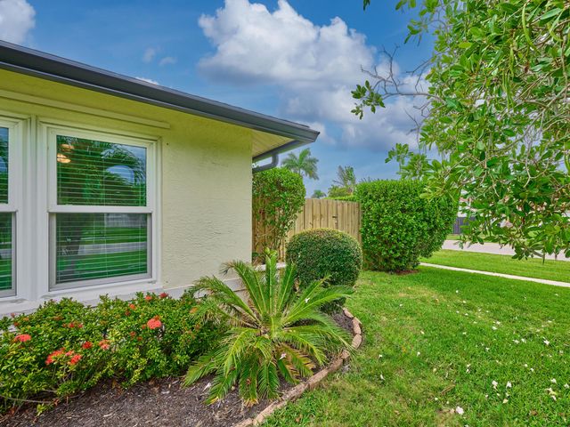 1267 SUMMERWOOD Circle, Wellington, FL 33414