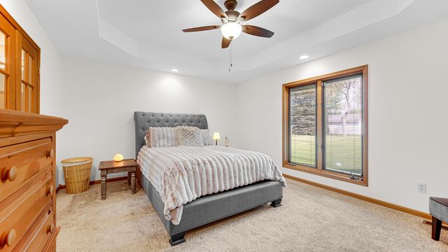 315 Kenbridge Court, Valparaiso, IN 46385