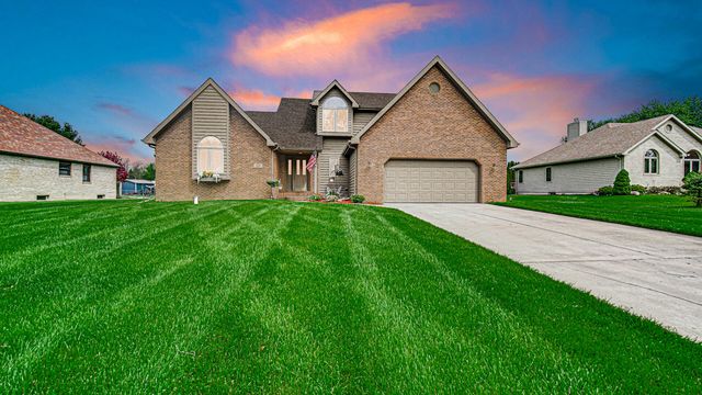 315 Kenbridge Court, Valparaiso, IN 46385