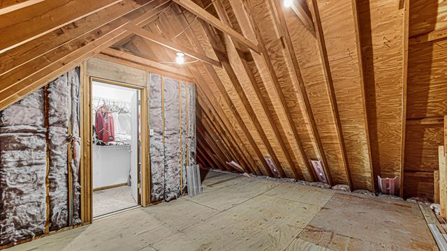 315 Kenbridge Court, Valparaiso, IN 46385