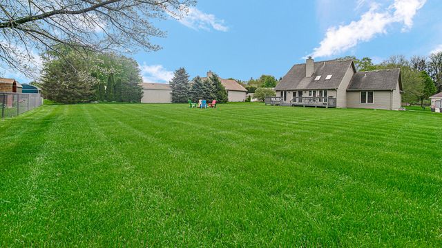 315 Kenbridge Court, Valparaiso, IN 46385
