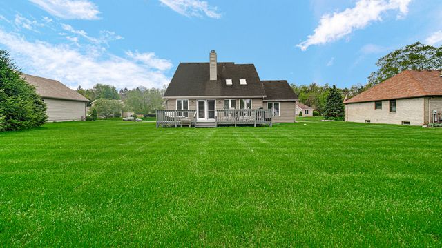 315 Kenbridge Court, Valparaiso, IN 46385
