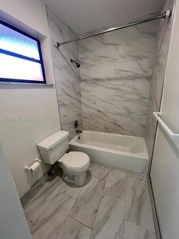 3522 NE 166th St 10, North Miami Beach, FL 33160