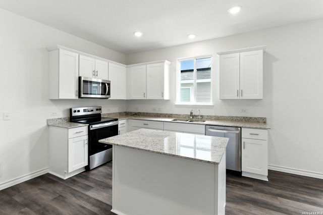 1206 LOS MOCHIS AVENUE, Converse, TX 78109