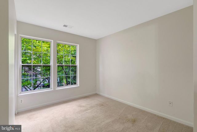 7057 SAUVAGE LN, Gainesville, VA 20155