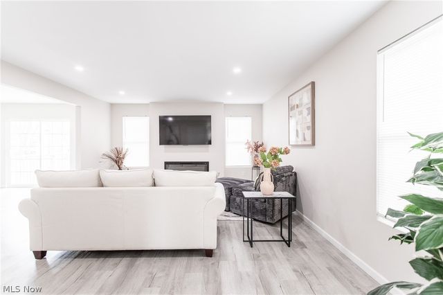 24431 Hartland Road, Euclid, OH 44123