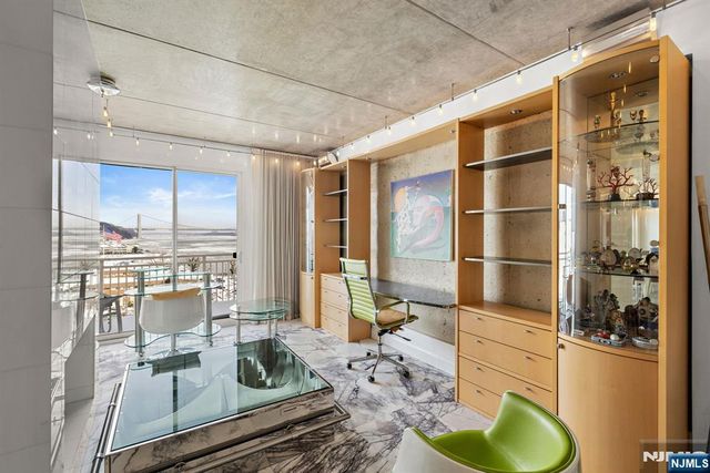 1055 River Road PH 8, Edgewater, NJ 07020