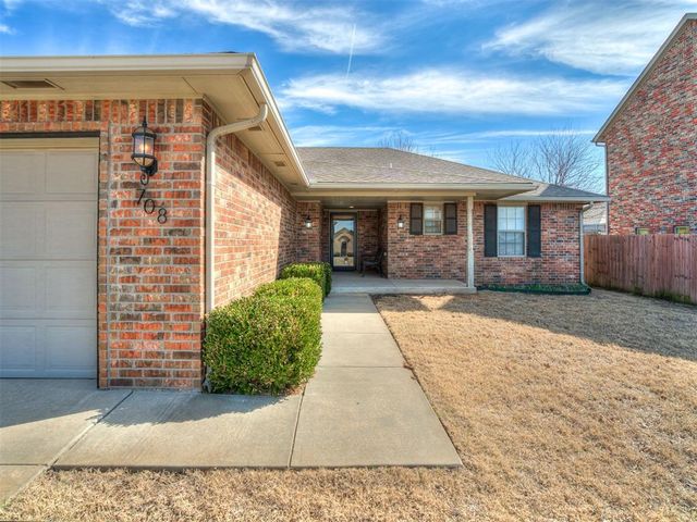 708 S Avery Drive, Moore, OK 73160