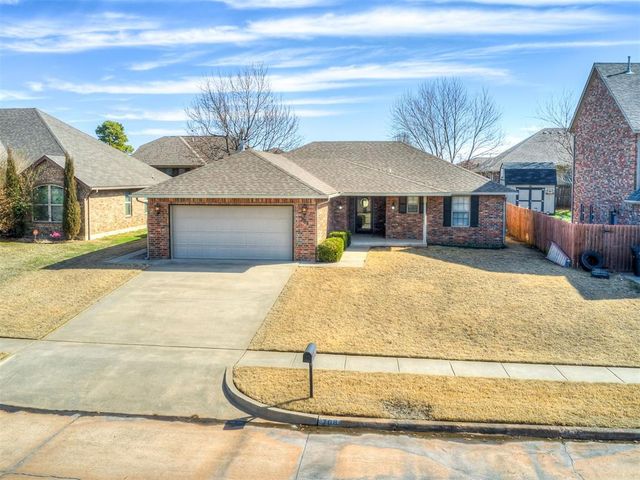 708 S Avery Drive, Moore, OK 73160