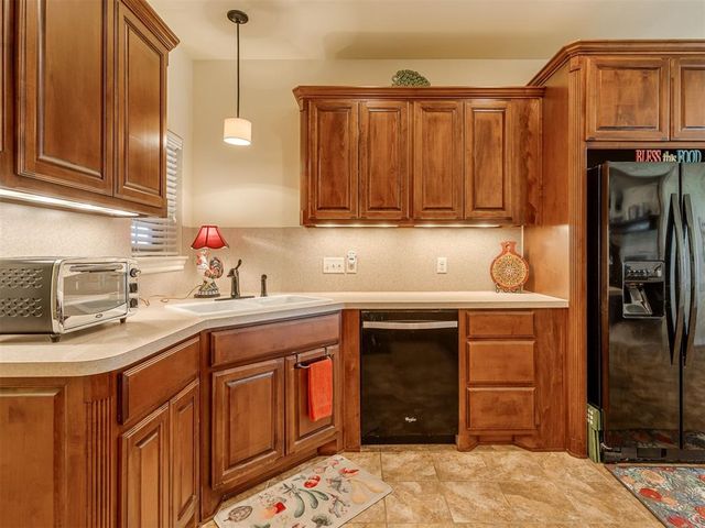 708 S Avery Drive, Moore, OK 73160