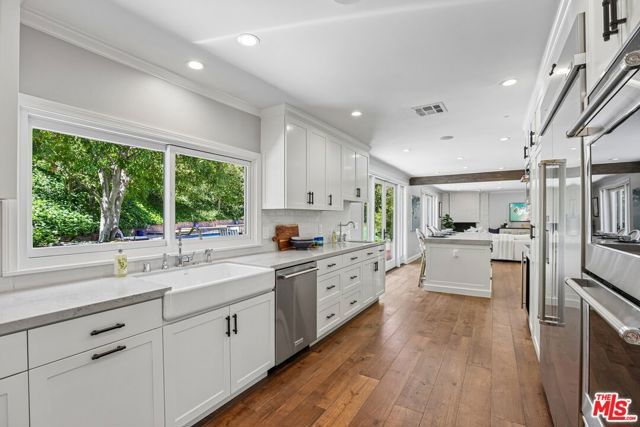 17228 Benner Place, Encino (los Angeles), CA 91316