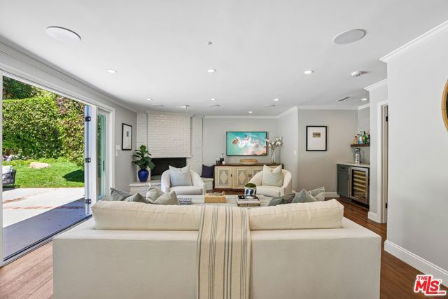 17228 Benner Place, Encino (los Angeles), CA 91316
