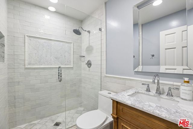 17228 Benner Place, Encino (los Angeles), CA 91316