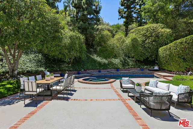 17228 Benner Place, Encino (los Angeles), CA 91316