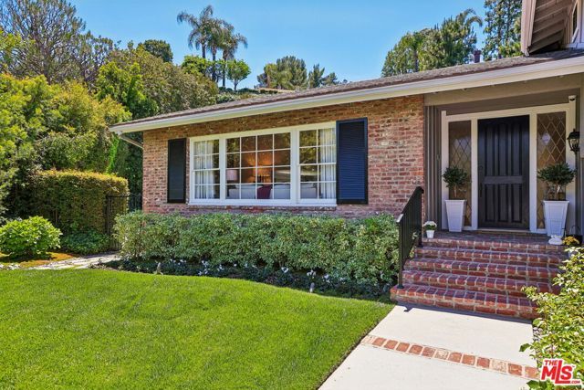 17228 Benner Place, Encino (los Angeles), CA 91316