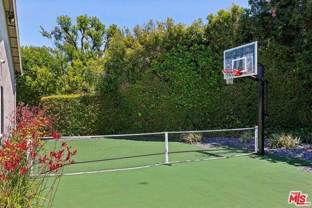 17228 Benner Place, Encino (los Angeles), CA 91316