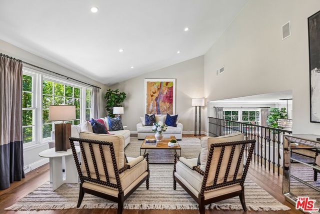 17228 Benner Place, Encino (los Angeles), CA 91316