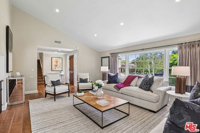 17228 Benner Place, Encino (los Angeles), CA 91316