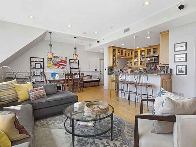 110 O St 12, Boston, MA 02127