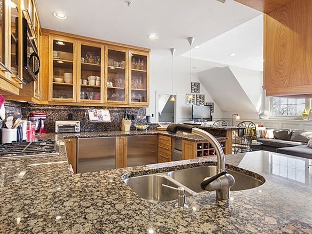 110 O St 12, Boston, MA 02127