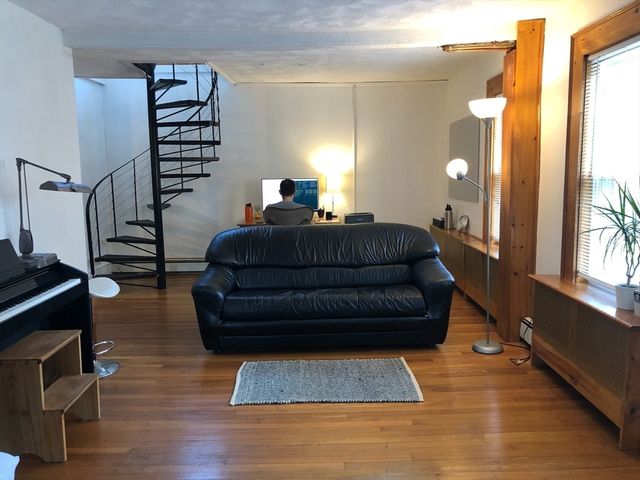 12 Oakland Rd 2, Sharon, MA 02067