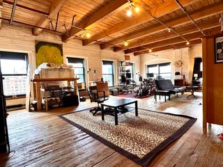 249 A 61, Boston, MA 02210