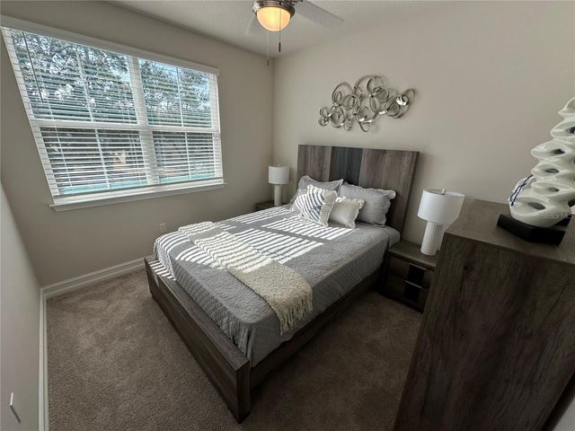 1147 E CAROLINE STREET, Tavares, FL 32778