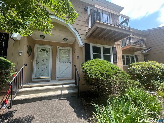 5 Deer Run 5, Bethel, CT 06801