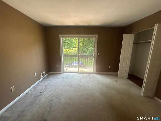 5 Deer Run 5, Bethel, CT 06801