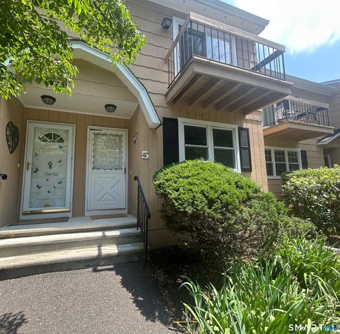 5 Deer Run 5, Bethel, CT 06801